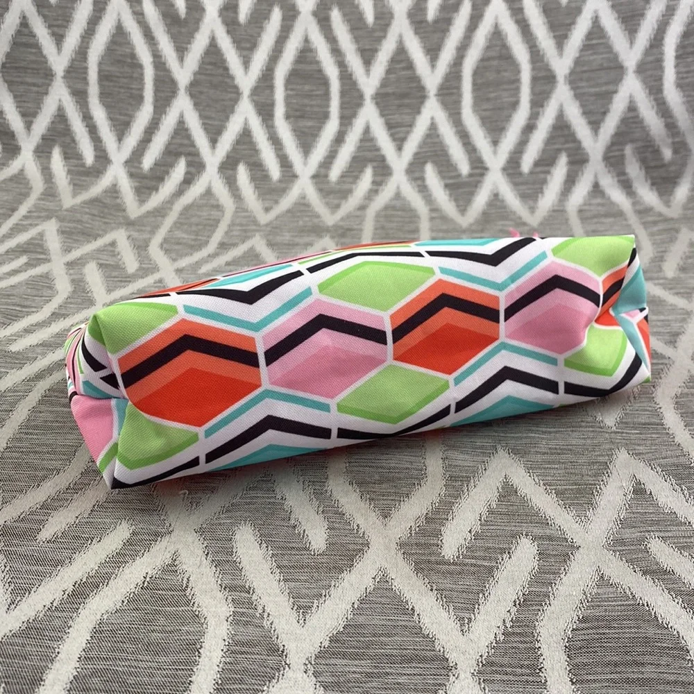 Clinique Makeup Bag Pouch Cosmetic Bag NEW - Picture 3 of 5